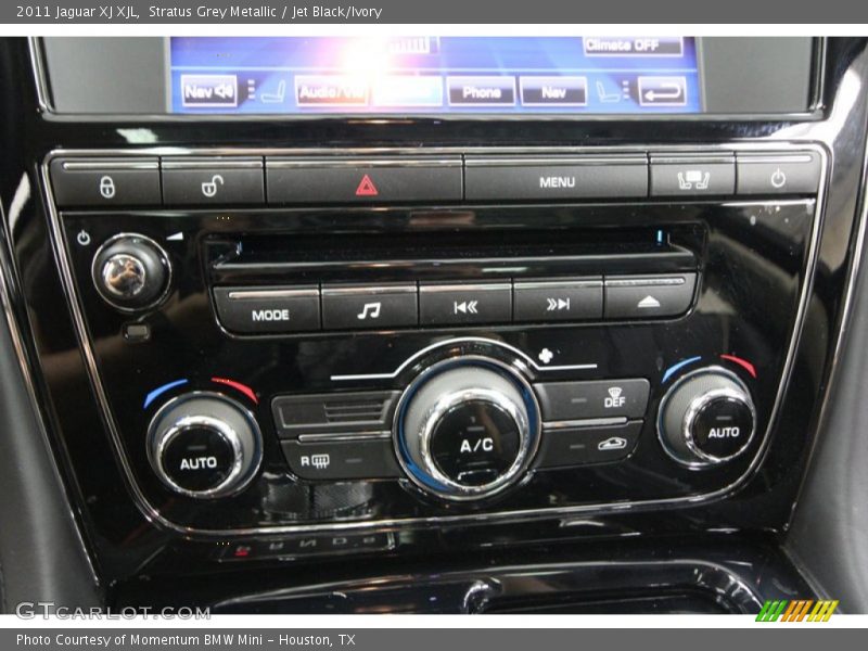 Controls of 2011 XJ XJL