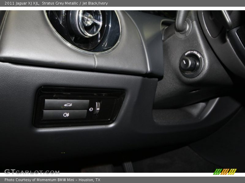 Stratus Grey Metallic / Jet Black/Ivory 2011 Jaguar XJ XJL