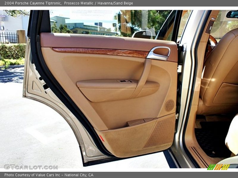 Prosecco Metallic / Havanna/Sand Beige 2004 Porsche Cayenne Tiptronic