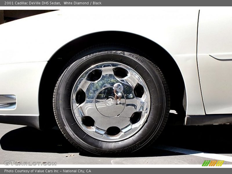 White Diamond / Black 2001 Cadillac DeVille DHS Sedan