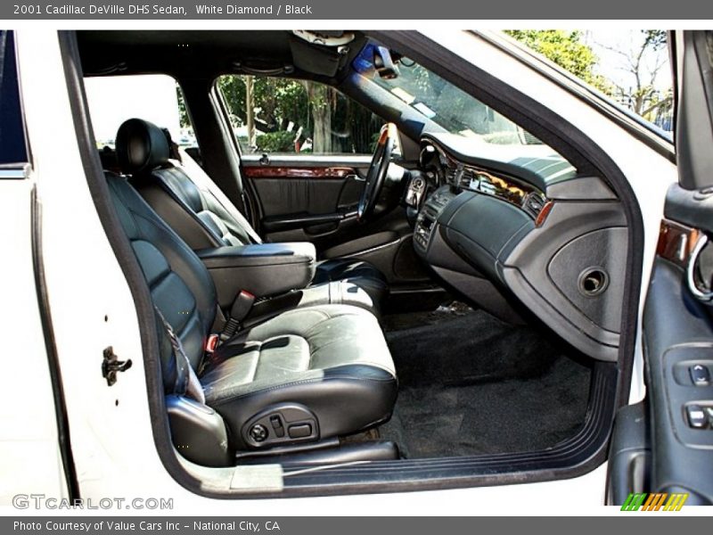 White Diamond / Black 2001 Cadillac DeVille DHS Sedan
