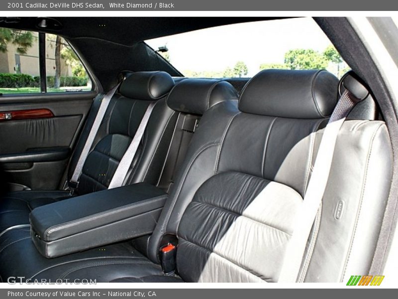 White Diamond / Black 2001 Cadillac DeVille DHS Sedan