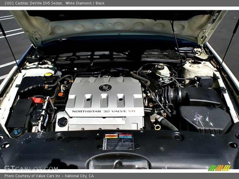 White Diamond / Black 2001 Cadillac DeVille DHS Sedan
