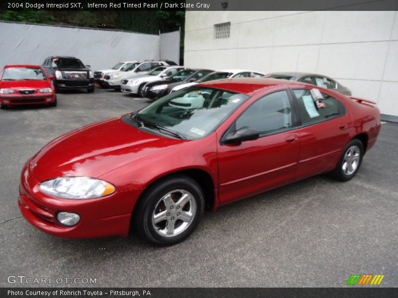 Front 3/4 View of 2004 Intrepid SXT