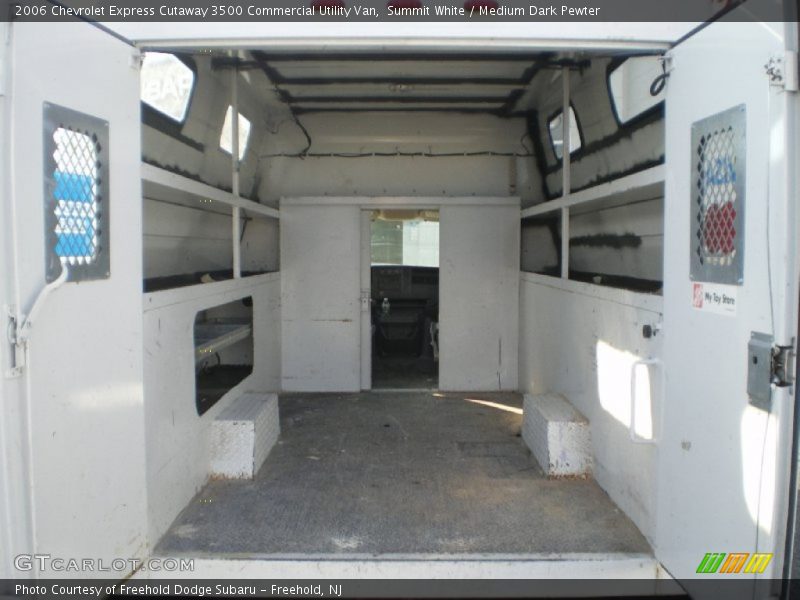 Summit White / Medium Dark Pewter 2006 Chevrolet Express Cutaway 3500 Commercial Utility Van