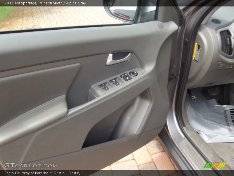 Mineral Silver / Alpine Gray 2011 Kia Sportage