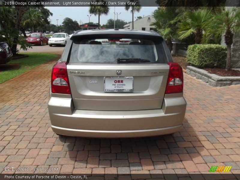 Light Sandstone Metallic / Dark Slate Gray 2010 Dodge Caliber Mainstreet