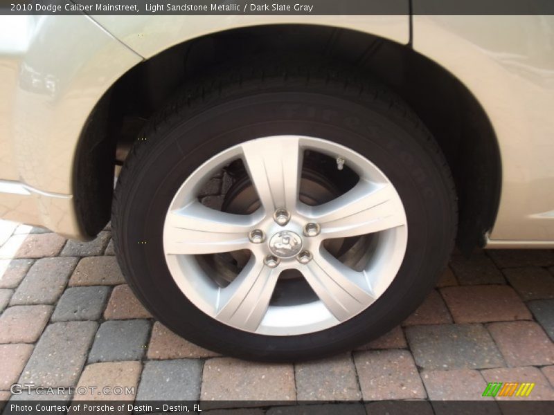 Light Sandstone Metallic / Dark Slate Gray 2010 Dodge Caliber Mainstreet