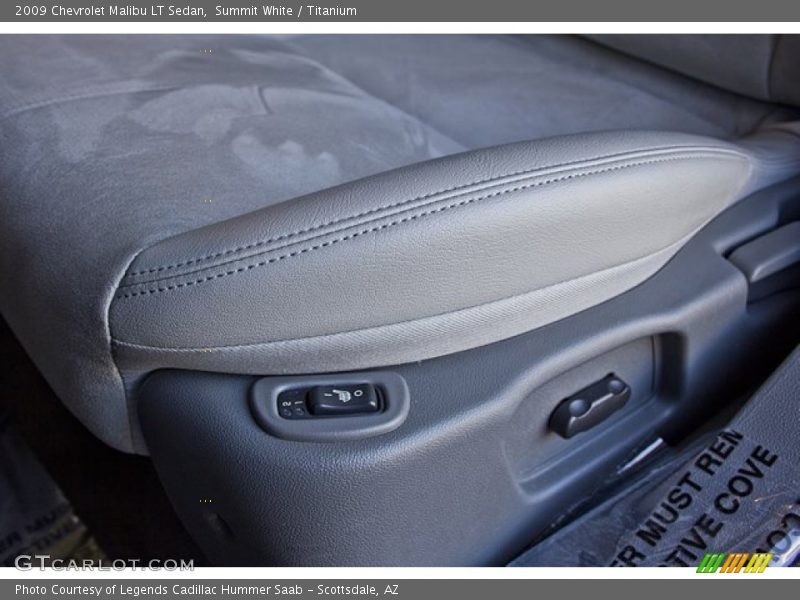Summit White / Titanium 2009 Chevrolet Malibu LT Sedan