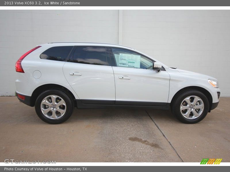 Ice White / Sandstone 2013 Volvo XC60 3.2