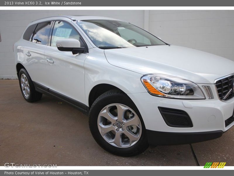 Ice White / Sandstone 2013 Volvo XC60 3.2