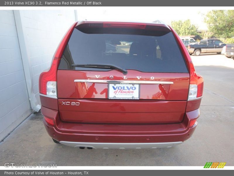 Flamenco Red Metallic / Off Black 2013 Volvo XC90 3.2