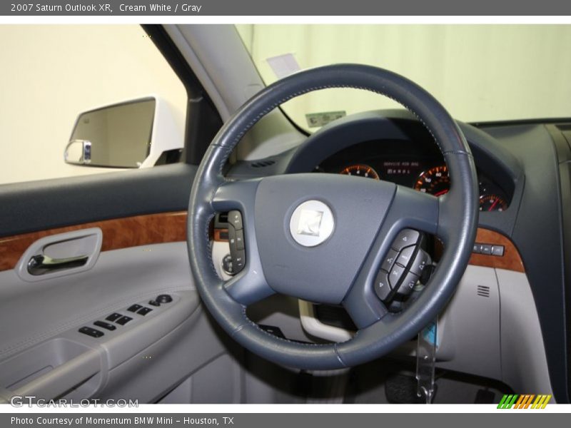 Cream White / Gray 2007 Saturn Outlook XR