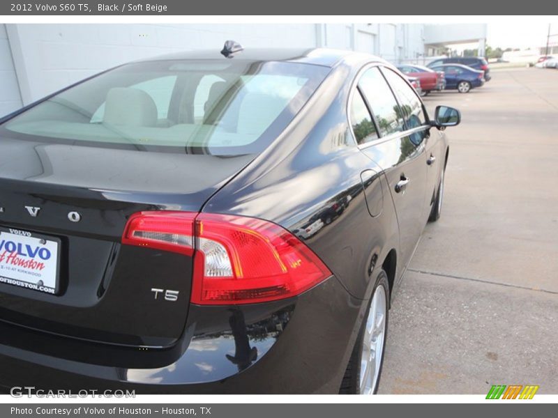 Black / Soft Beige 2012 Volvo S60 T5