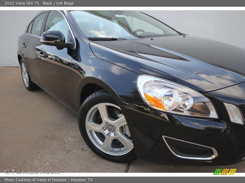 Black / Soft Beige 2012 Volvo S60 T5
