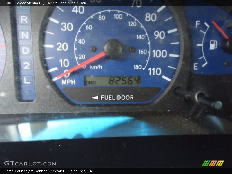 Desert Sand Mica / Oak 2002 Toyota Sienna LE