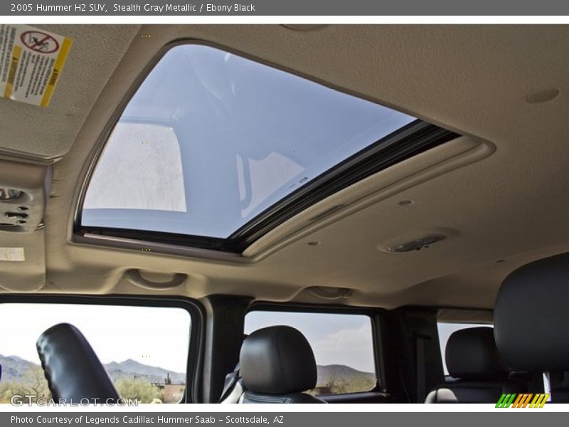 Sunroof of 2005 H2 SUV