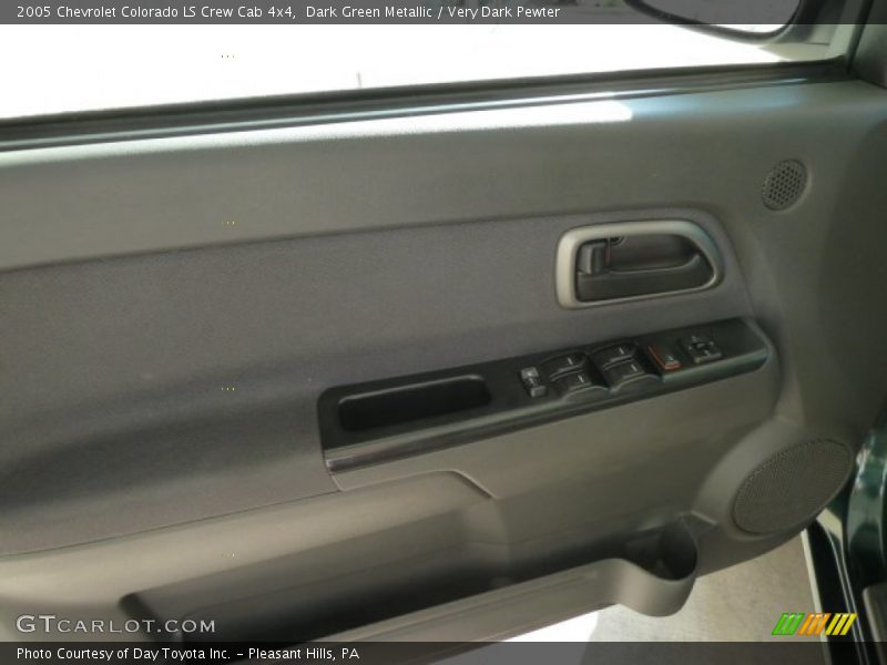 Dark Green Metallic / Very Dark Pewter 2005 Chevrolet Colorado LS Crew Cab 4x4