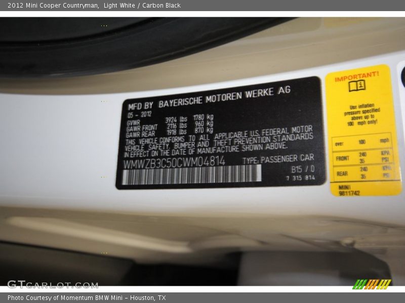 Light White / Carbon Black 2012 Mini Cooper Countryman