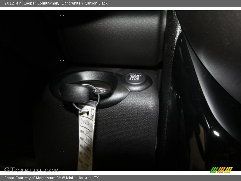Light White / Carbon Black 2012 Mini Cooper Countryman