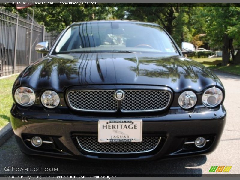 Ebony Black / Charcoal 2008 Jaguar XJ Vanden Plas