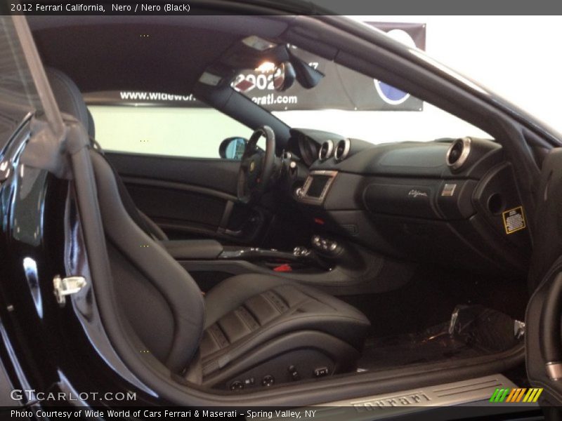  2012 California  Nero (Black) Interior