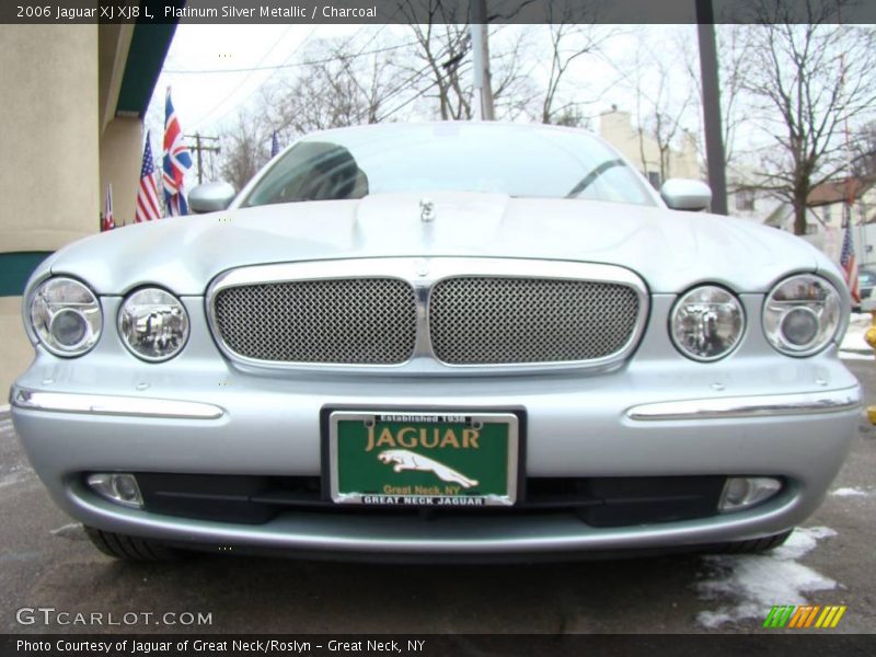 Platinum Silver Metallic / Charcoal 2006 Jaguar XJ XJ8 L