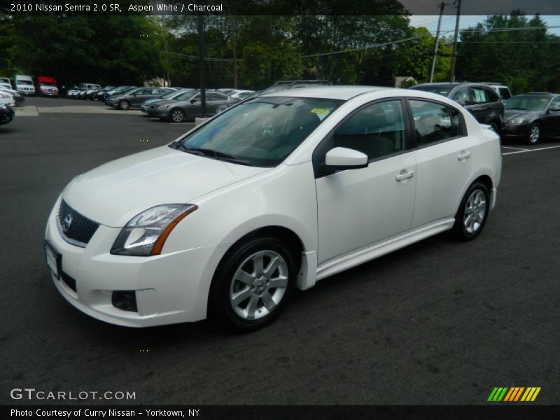 Aspen White / Charcoal 2010 Nissan Sentra 2.0 SR