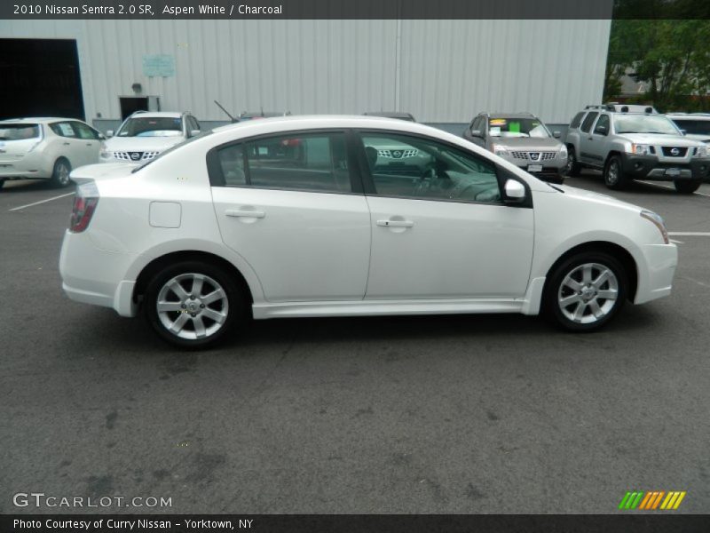 Aspen White / Charcoal 2010 Nissan Sentra 2.0 SR