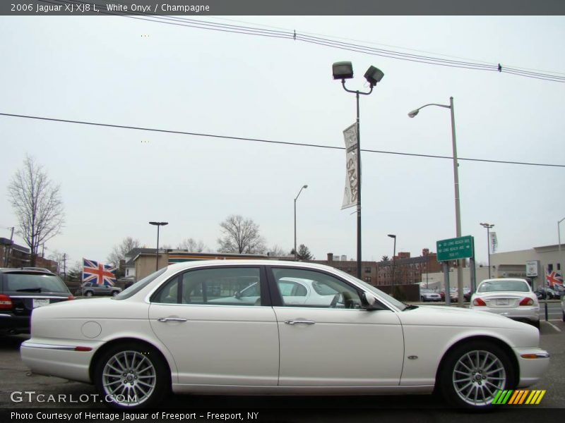 White Onyx / Champagne 2006 Jaguar XJ XJ8 L