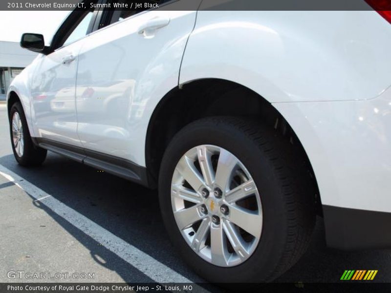 Summit White / Jet Black 2011 Chevrolet Equinox LT