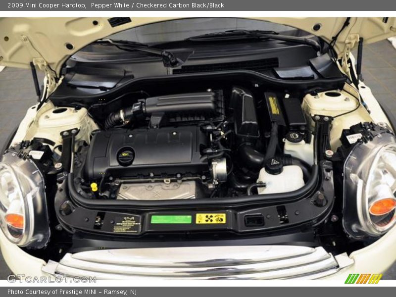 Pepper White / Checkered Carbon Black/Black 2009 Mini Cooper Hardtop