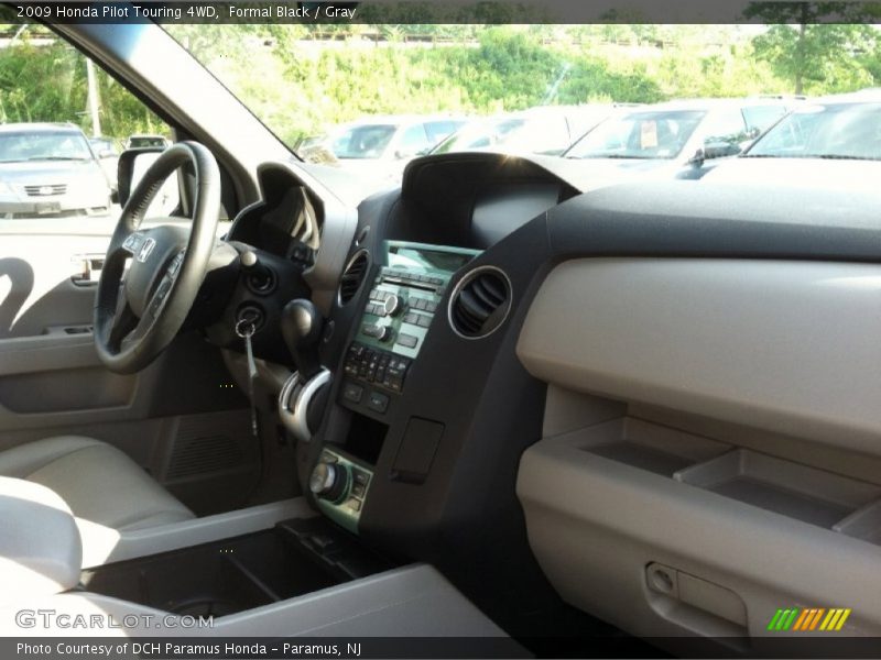 Formal Black / Gray 2009 Honda Pilot Touring 4WD