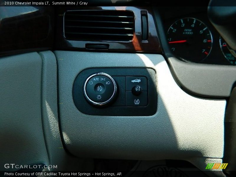 Summit White / Gray 2010 Chevrolet Impala LT