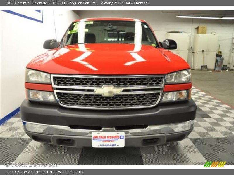 Victory Red / Dark Charcoal 2005 Chevrolet Silverado 2500HD LS Regular Cab 4x4