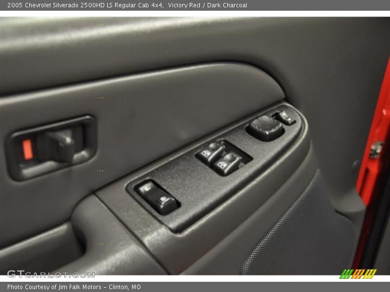 Victory Red / Dark Charcoal 2005 Chevrolet Silverado 2500HD LS Regular Cab 4x4