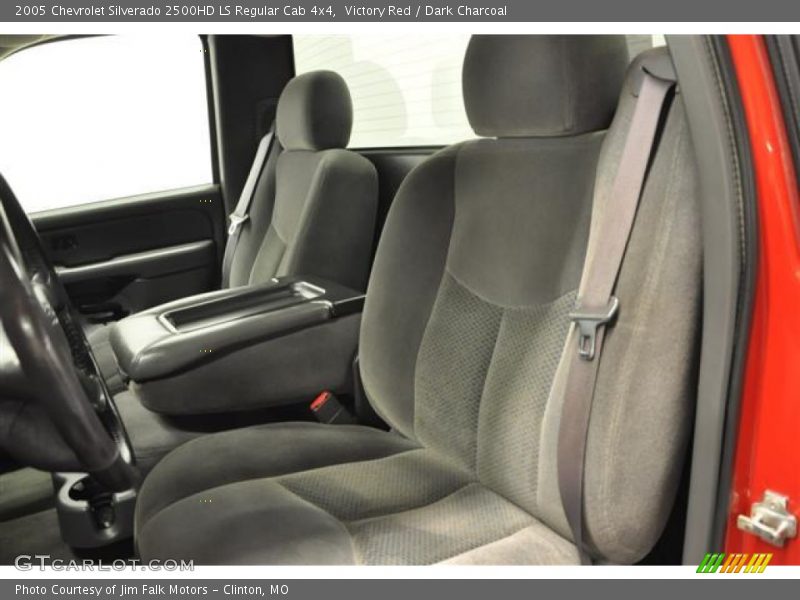 Victory Red / Dark Charcoal 2005 Chevrolet Silverado 2500HD LS Regular Cab 4x4