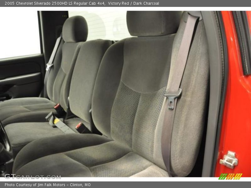 Victory Red / Dark Charcoal 2005 Chevrolet Silverado 2500HD LS Regular Cab 4x4