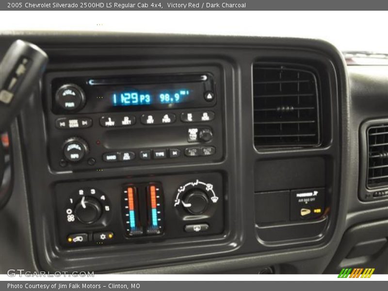 Victory Red / Dark Charcoal 2005 Chevrolet Silverado 2500HD LS Regular Cab 4x4