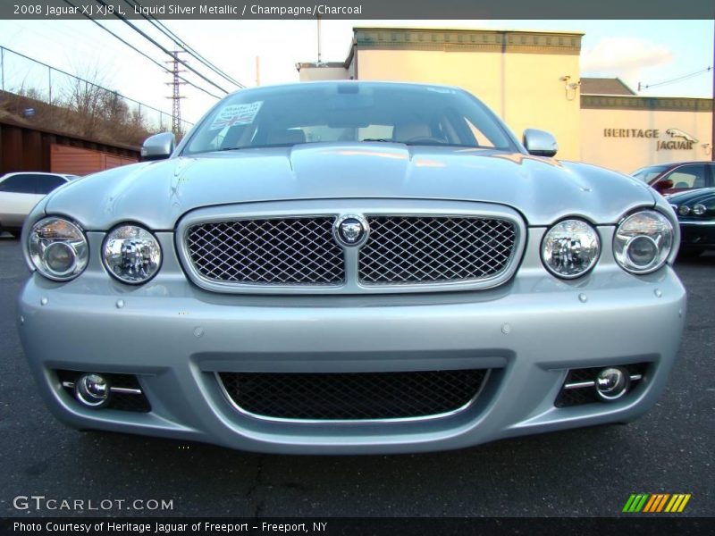Liquid Silver Metallic / Champagne/Charcoal 2008 Jaguar XJ XJ8 L