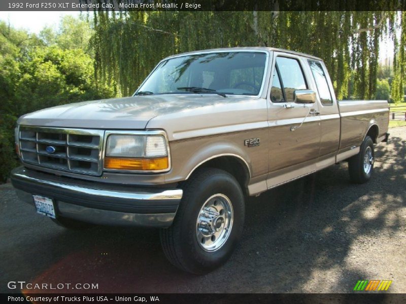 Front 3/4 View of 1992 F250 XLT Extended Cab