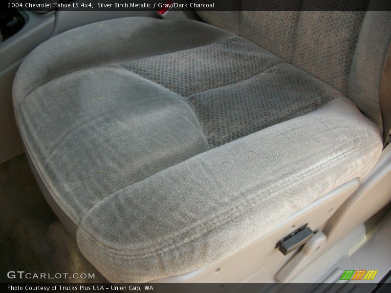 Silver Birch Metallic / Gray/Dark Charcoal 2004 Chevrolet Tahoe LS 4x4