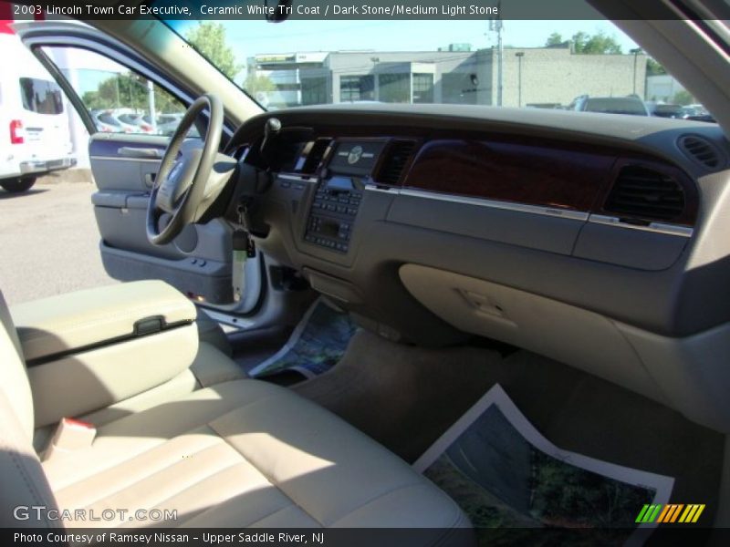 Ceramic White Tri Coat / Dark Stone/Medium Light Stone 2003 Lincoln Town Car Executive