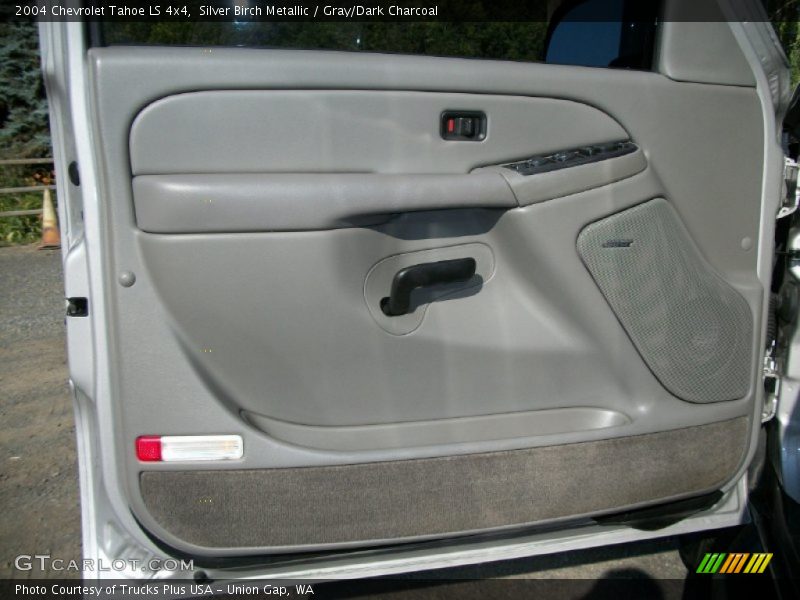 Silver Birch Metallic / Gray/Dark Charcoal 2004 Chevrolet Tahoe LS 4x4