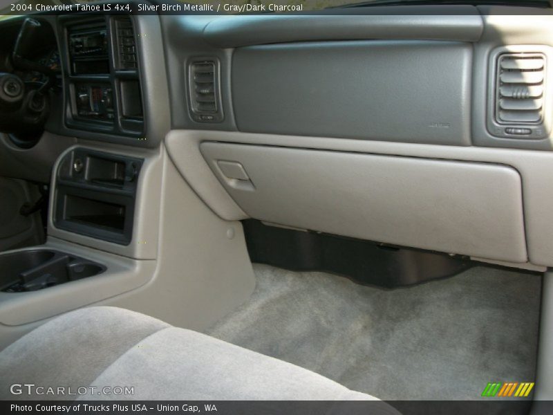 Silver Birch Metallic / Gray/Dark Charcoal 2004 Chevrolet Tahoe LS 4x4