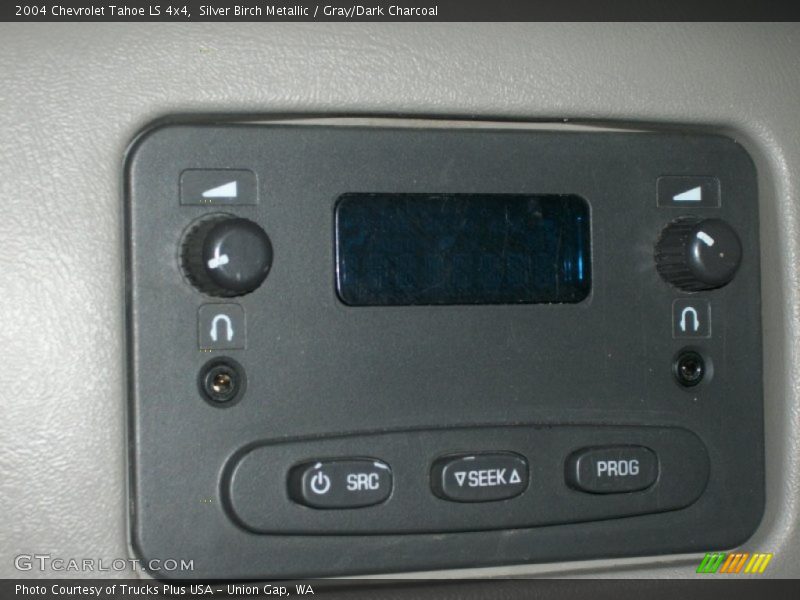 Silver Birch Metallic / Gray/Dark Charcoal 2004 Chevrolet Tahoe LS 4x4