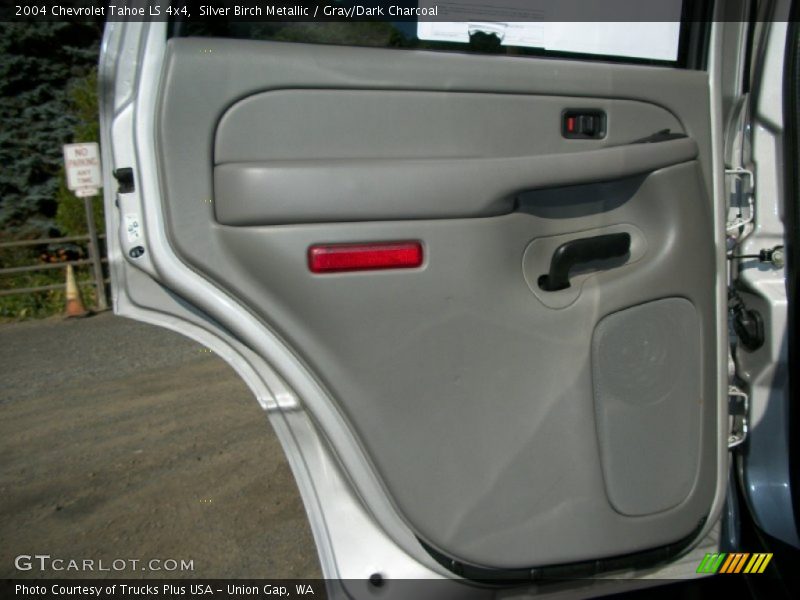 Silver Birch Metallic / Gray/Dark Charcoal 2004 Chevrolet Tahoe LS 4x4