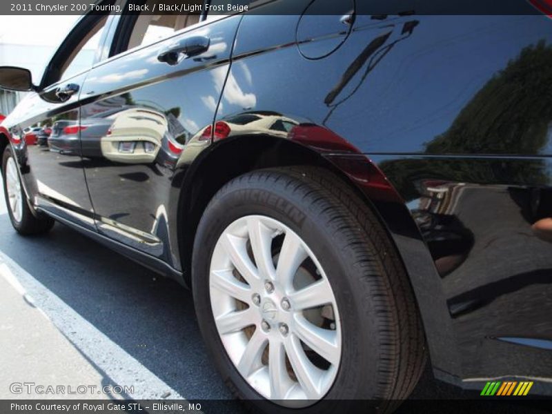 Black / Black/Light Frost Beige 2011 Chrysler 200 Touring