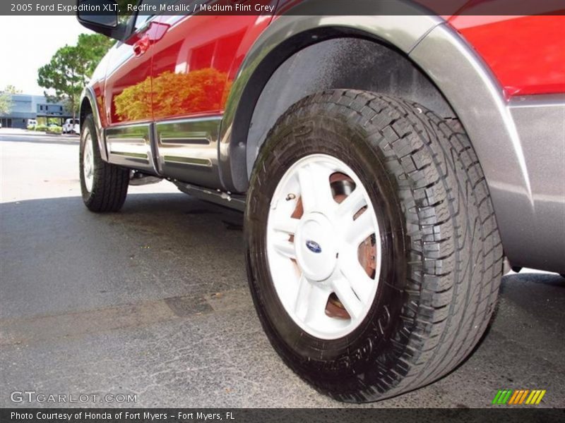 Redfire Metallic / Medium Flint Grey 2005 Ford Expedition XLT