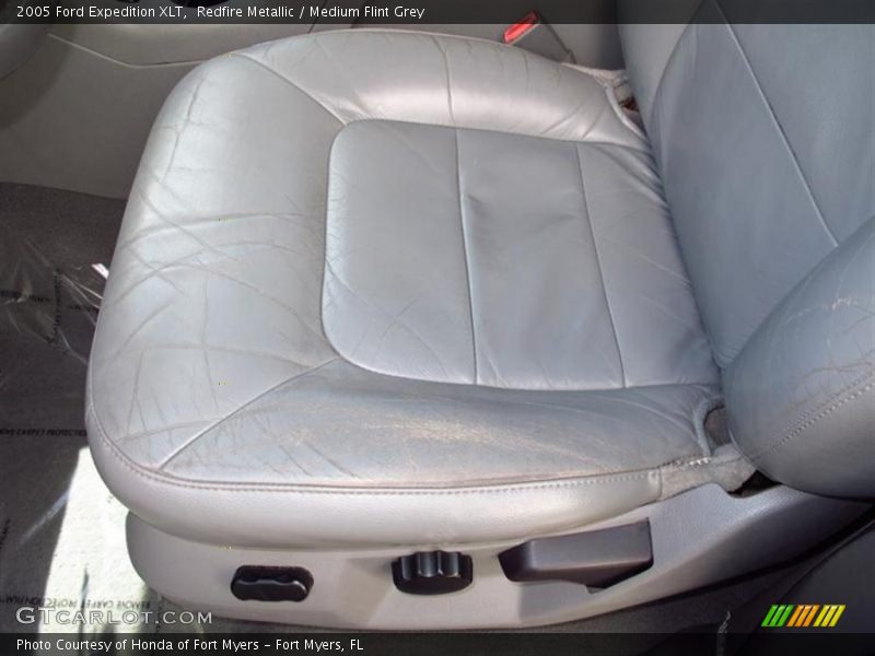 Redfire Metallic / Medium Flint Grey 2005 Ford Expedition XLT